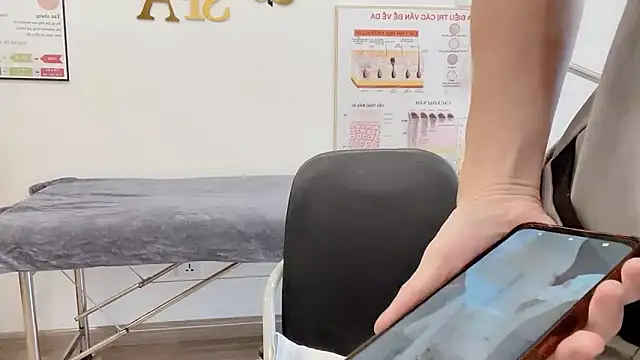 Katy Bae online show from 11/10/25, 05:23