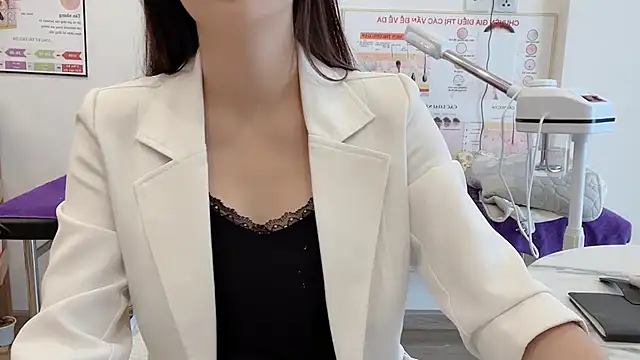 Katy Bae online show from 11/07/25, 04:39