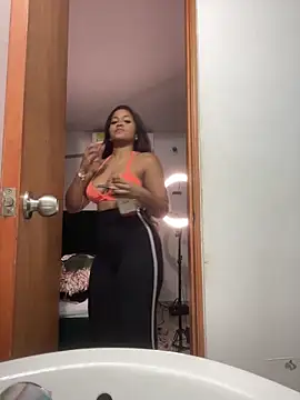 riri brunnete online show from 04/22/26, 03:46