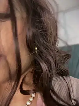 riri brunnete online show from 03/01/26, 04:12