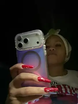 riri brunnete online show from 06/28/26, 04:52
