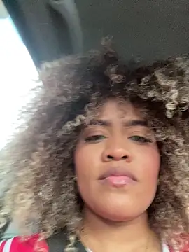 riri brunnete online show from 03/02/25, 07:52