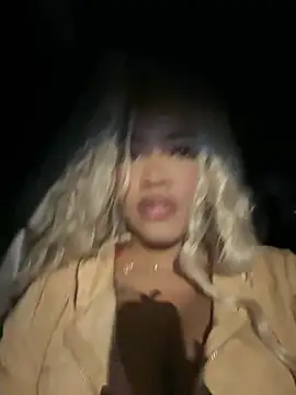 riri brunnete online show from 06/26/26, 04:29