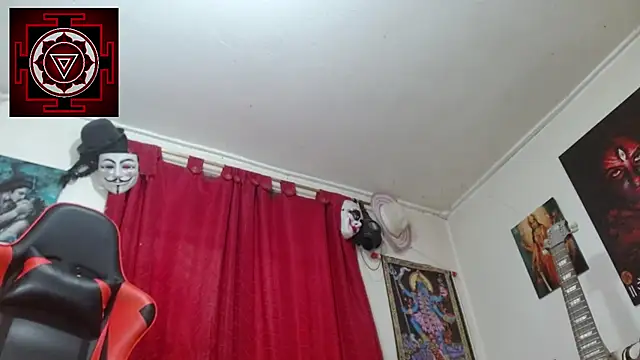 Snapshot of Amanda_Valeska chatting on 11/01/25, 04:45 Amanda Valeska online show from 11/01/25, 04:45