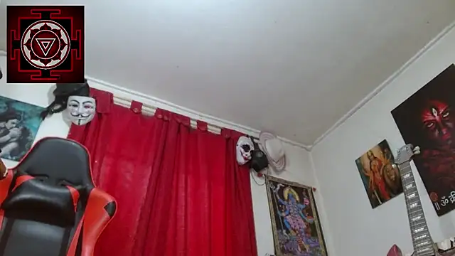 Snapshot of Amanda_Valeska chatting on 11/10/25, 06:13 Amanda Valeska online show from 11/10/25, 06:13