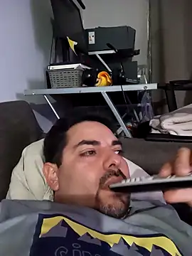 robredoj online show from 12/15/25, 12:27