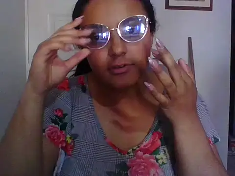 Snapshot of Valeryyyy_ chatting on 07/23/26, 07:54 Valeryyyy online show from 07/23/26, 07:54