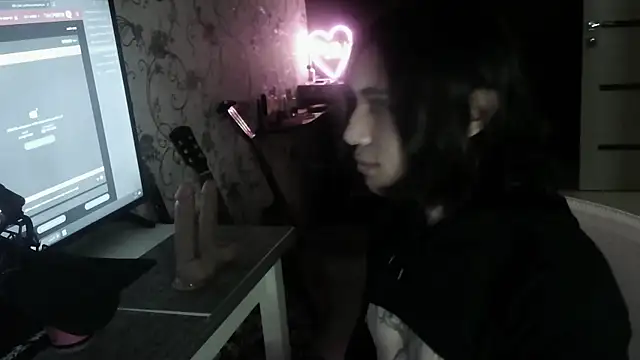 Snapshot of Kira_UwU_666 chatting on 07/24/26, 08:16 Kira UwU 666 online show from 07/24/26, 08:16