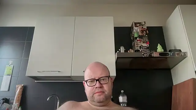 Snapshot of theitalianbear chatting on 03/24/26, 04:51 theitalianbear online show from 03/24/26, 04:51