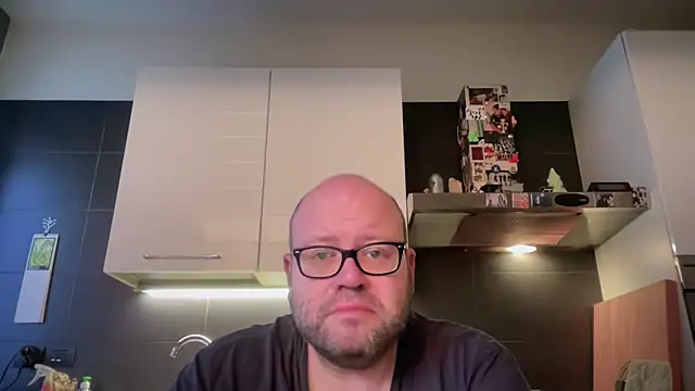 theitalianbear online show from 05/08/26, 04:16