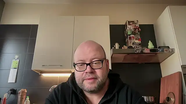 Snapshot of theitalianbear chatting on 04/01/26, 08:04 theitalianbear online show from 04/01/26, 08:04