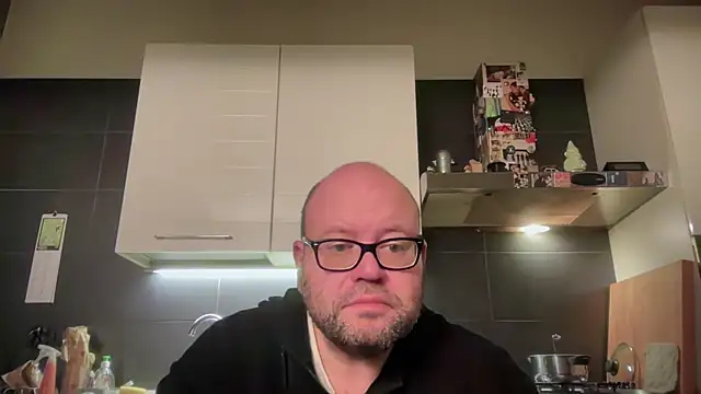 Snapshot of theitalianbear chatting on 03/04/26, 12:40 theitalianbear online show from 03/04/26, 12:40