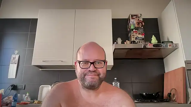 theitalianbear online show from 09/18/25, 02:53