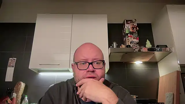 theitalianbear online show from 11/22/25, 04:11