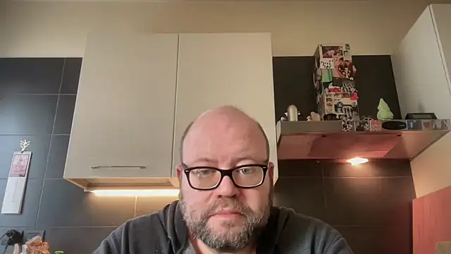 Snapshot of theitalianbear chatting on 02/15/26, 10:25 theitalianbear online show from 02/15/26, 10:25