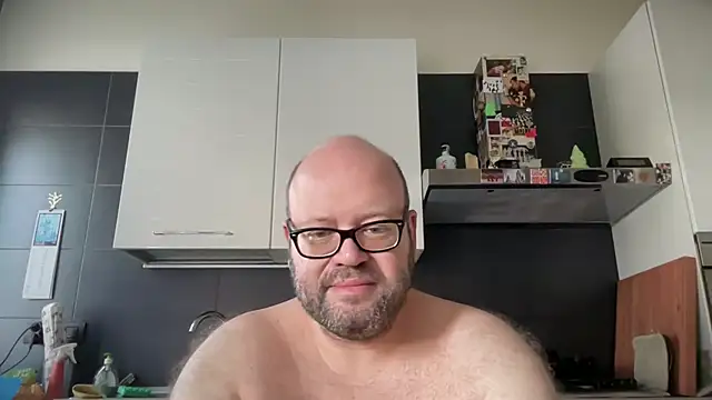 theitalianbear online show from 07/11/26, 05:52