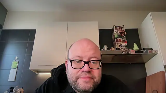 Snapshot of theitalianbear chatting on 04/02/26, 08:54 theitalianbear online show from 04/02/26, 08:54