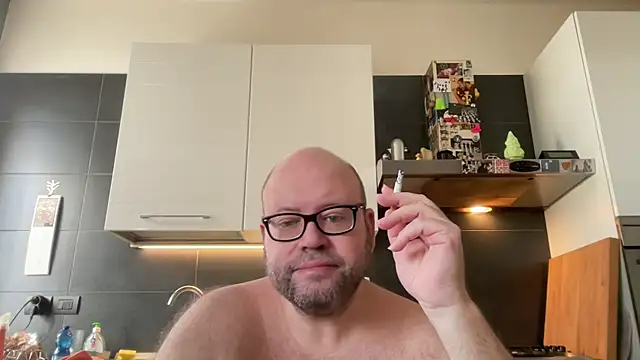 theitalianbear online show from 10/31/25, 08:33