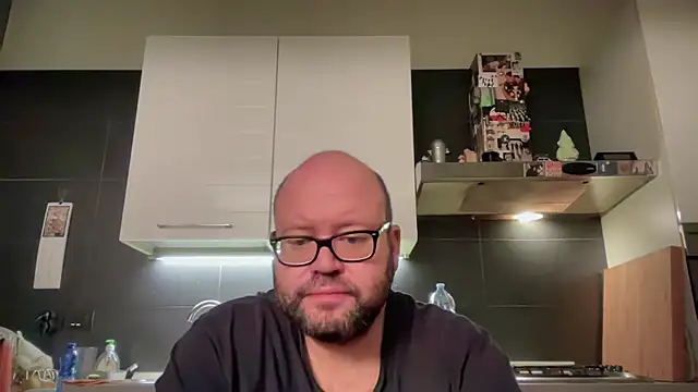theitalianbear online show from 10/15/25, 03:38