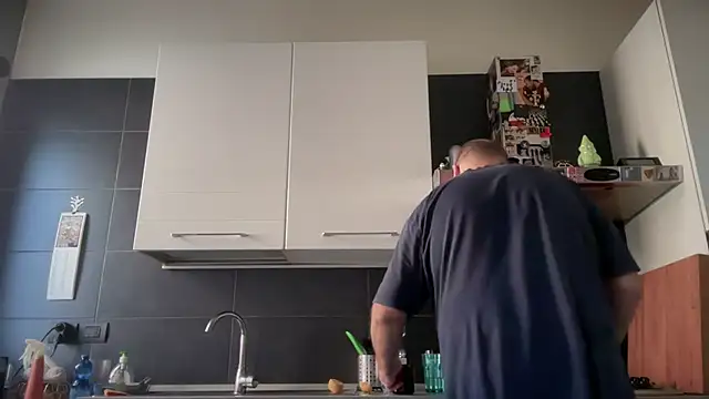 theitalianbear online show from 10/13/25, 01:56