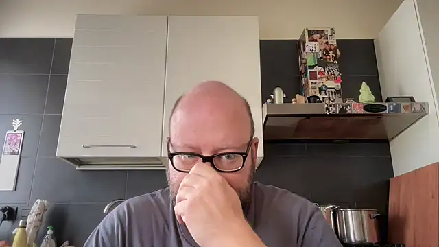 Snapshot of theitalianbear chatting on 04/13/26, 07:56 theitalianbear online show from 04/13/26, 07:56