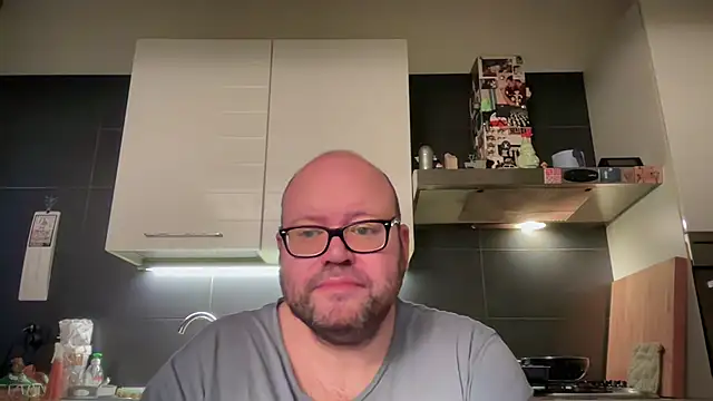 theitalianbear online show from 02/21/25, 05:35