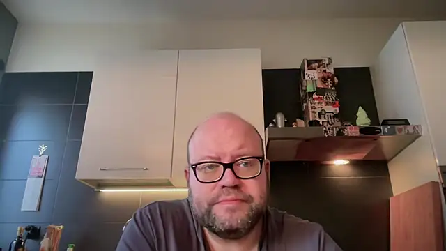 Snapshot of theitalianbear chatting on 02/10/26, 07:18 theitalianbear online show from 02/10/26, 07:18