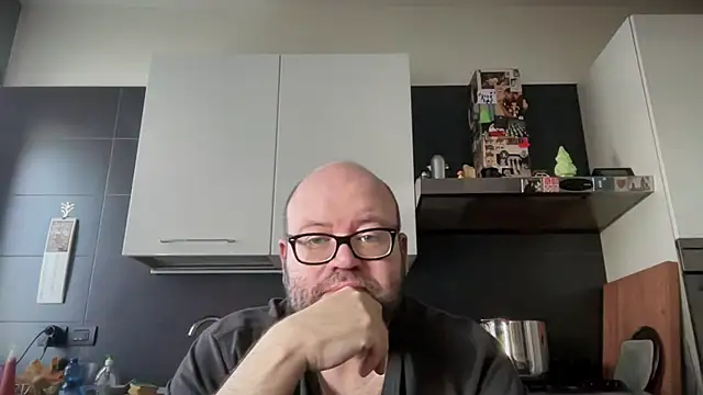 theitalianbear online show from 10/12/25, 06:37