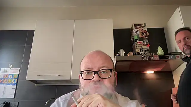 Snapshot of theitalianbear chatting on 01/12/26, 12:45 theitalianbear online show from 01/12/26, 12:45