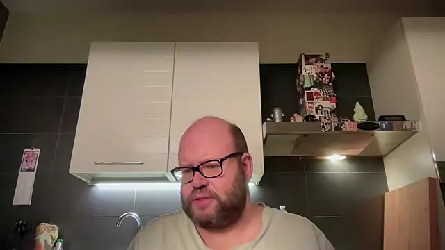theitalianbear online show from 04/24/26, 02:13