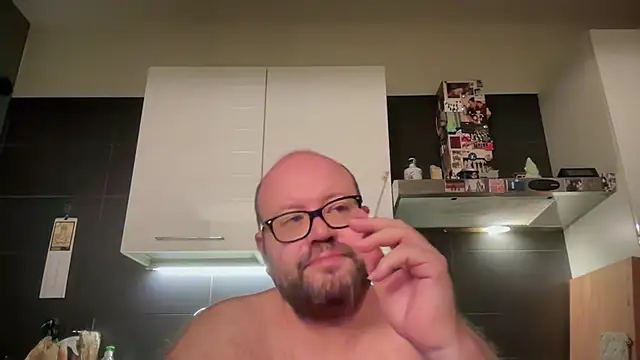 theitalianbear online show from 06/17/26, 02:11