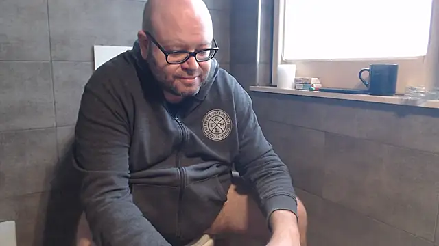 theitalianbear online show from 10/30/25, 07:28