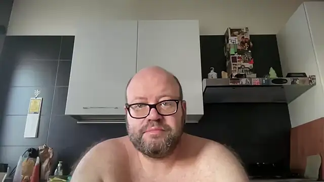 theitalianbear online show from 06/18/26, 04:33