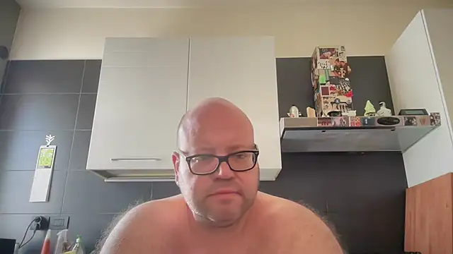 theitalianbear online show from 05/26/26, 08:23