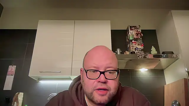 Snapshot of theitalianbear chatting on 02/25/26, 07:25 theitalianbear online show from 02/25/26, 07:25