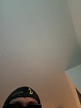 ItalyyFreak92 online show from 08/04/26, 05:28