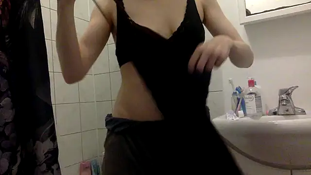 laetitia xo online show from 08/06/26, 12:27