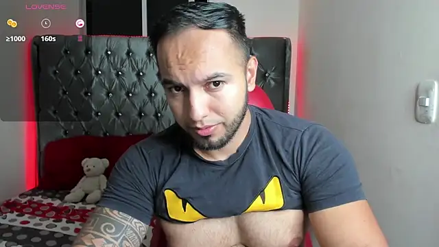 Snapshot of mrloganfuck1 chatting on 06/20/26, 06:07 mrloganfuck1 online show from 06/20/26, 06:07