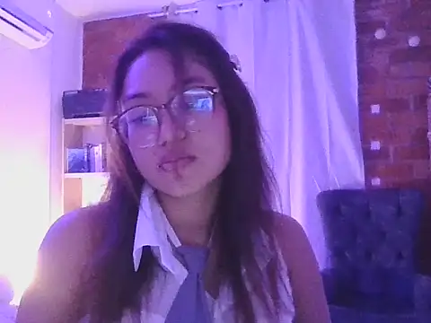 Honey devil online show from 07/31/26, 01:49