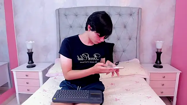 Snapshot of ColtonRyann chatting on 07/31/26, 07:11 ColtonRyann online show from 07/31/26, 07:11