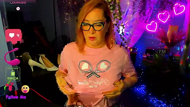 Snapshot of EllieFantastique chatting on 03/08/25, 05:17 EllieFantastique online show from 03/08/25, 05:17