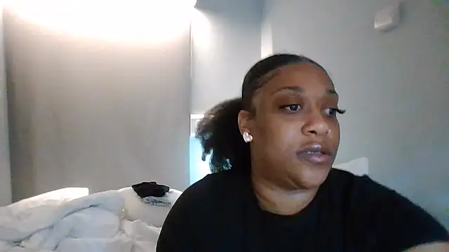 Snapshot of chelseabea chatting on 07/31/26, 08:17 chelseabea online show from 07/31/26, 08:17