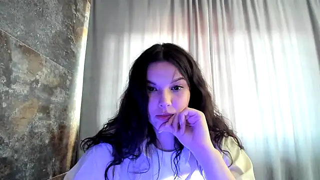Snapshot of Veronika5404 chatting on 08/03/26, 05:08 Veronika5404 online show from 08/03/26, 05:08