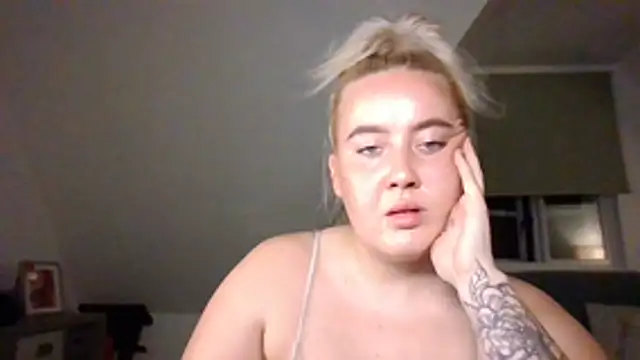 ItsHarleyMonroe online show from 08/04/26, 09:19