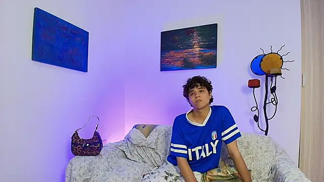 LOLOSEXLOVE online show from 08/03/26, 12:30