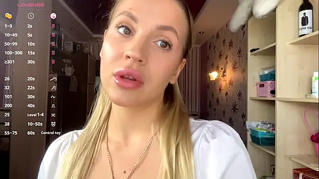 CelineBetzel online show from 08/04/26, 06:29