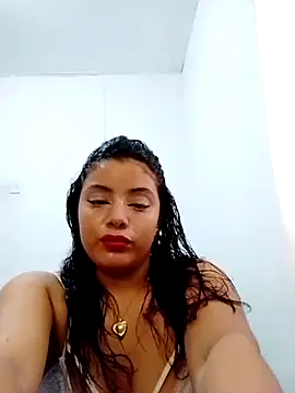 Snapshot of zhathy chatting on 08/04/26, 10:58 zhathy online show from 08/04/26, 10:58