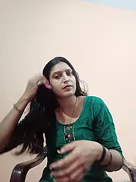 Snapshot of miss_cuty_baby chatting on 08/03/26, 04:02 miss cuty baby online show from 08/03/26, 04:02