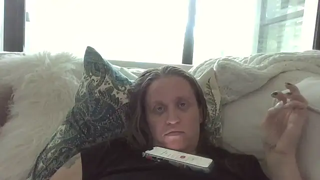 Snapshot of Jenonthecock chatting on 07/31/26, 05:10 Jenonthecock online show from 07/31/26, 05:10