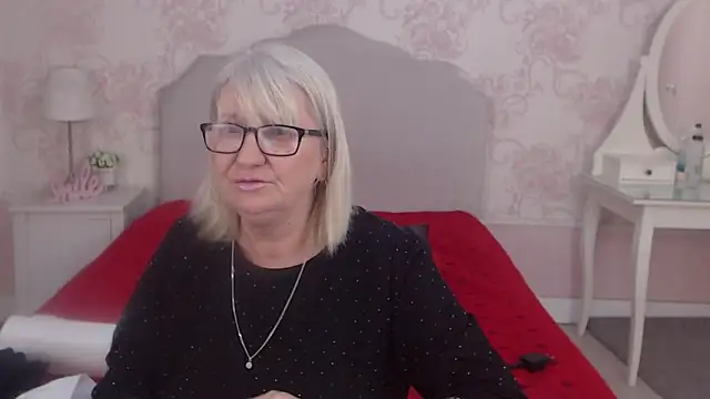 LadyAlana online show from 05/01/26, 10:15